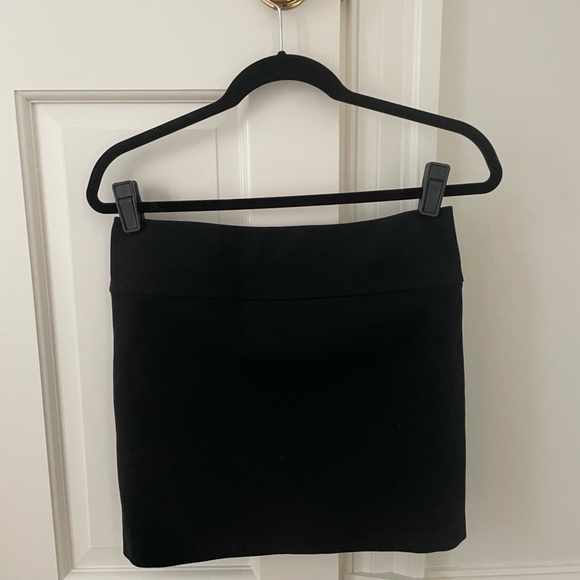 Black Leather Iro skirt Aysmmetrical. Great Condition - Picture 3 of 6